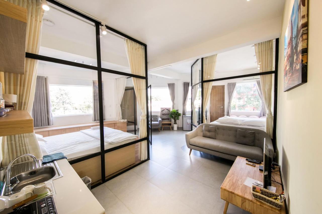 123 In Bui Vien Street, District 1 Apartment *